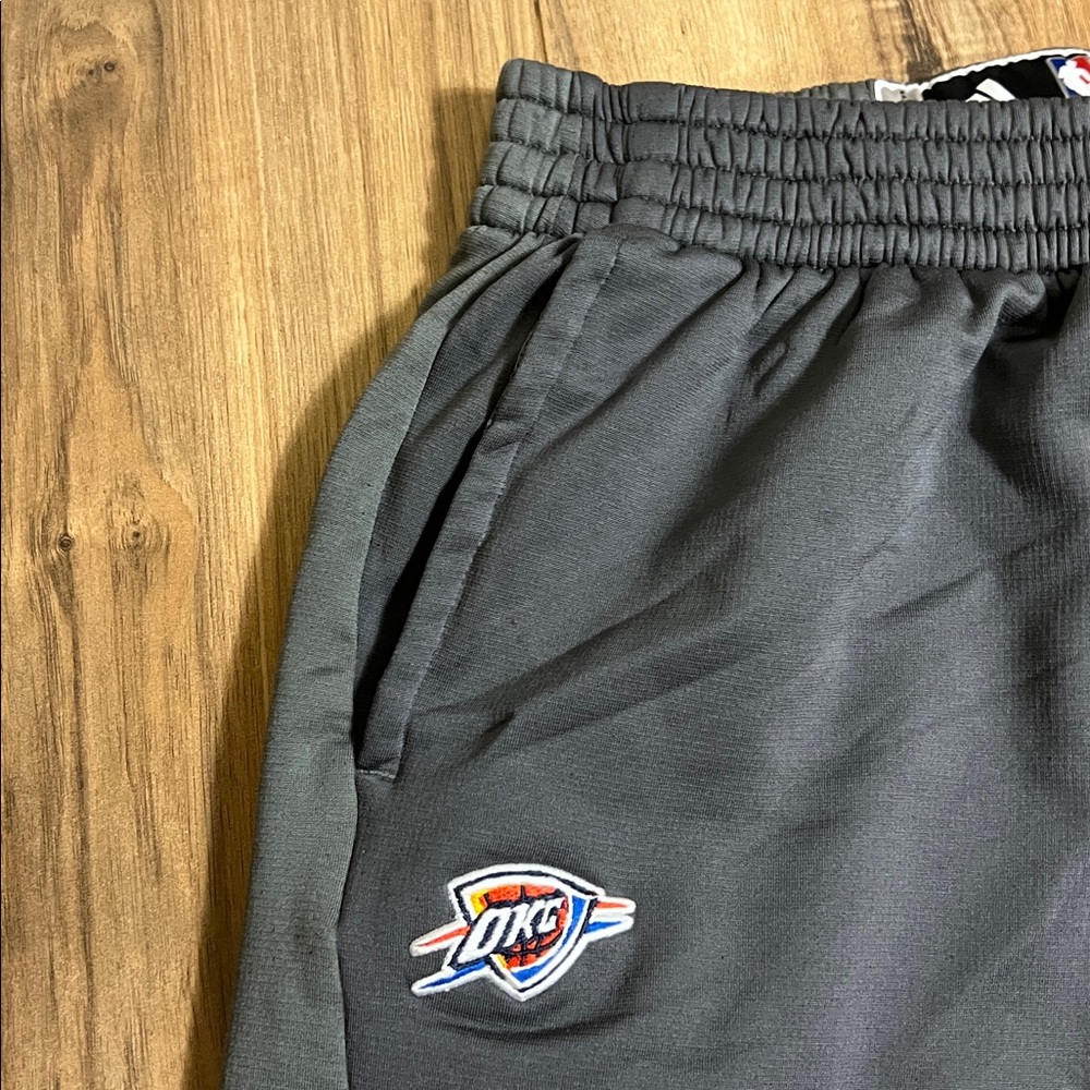 Adidas Track Fleece Pants With Oklahoma City Thunder logo and ClimaWarm Sz L - Picture 3 of 12